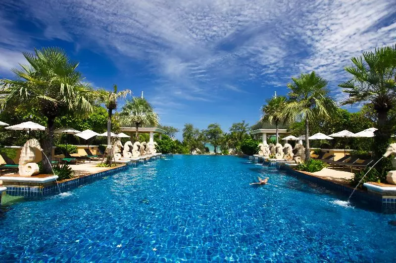 Make Holiday Planning Simpler With Flexible Travel Options for Every Kind of Escape