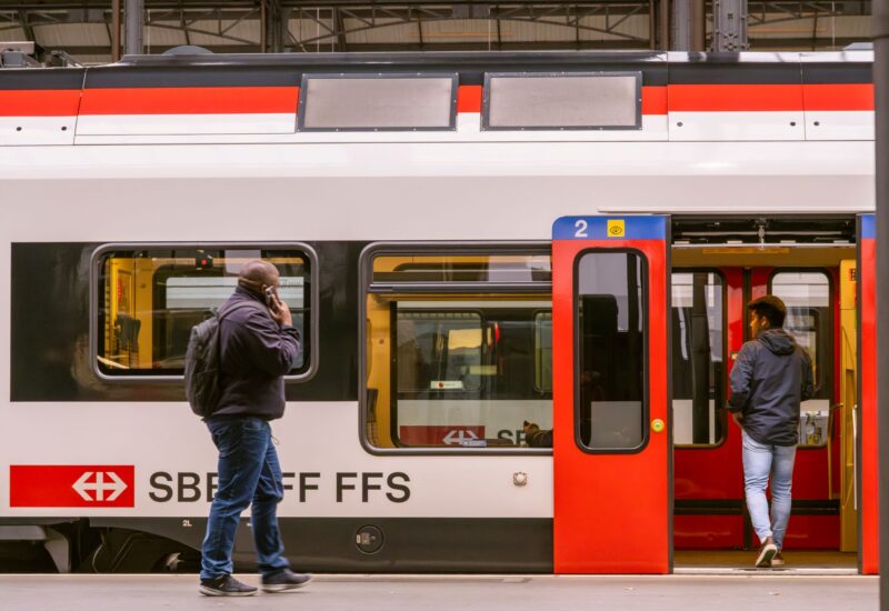 Mit der Schweizer Bahn durch die Alpen Das Bahnnetzwerk der modernen Mobilität